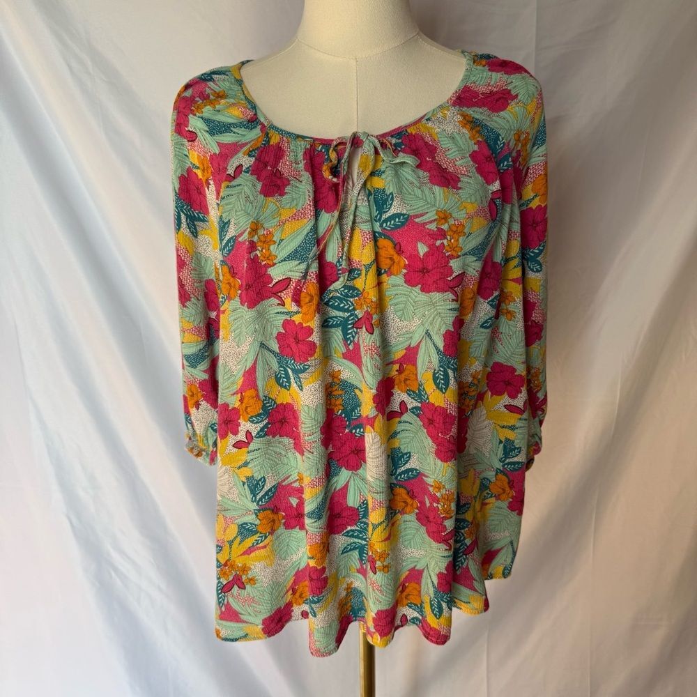 Lane Bryant Tropical Floral Keyhole Blouse Size 14/16
